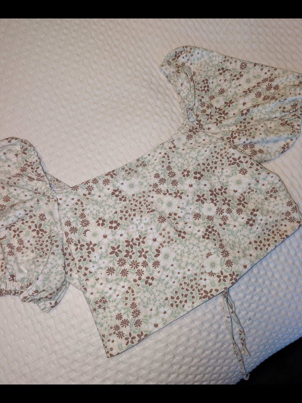 Ardene Floral Crop Top in White with Brown and Mint Green Flowers